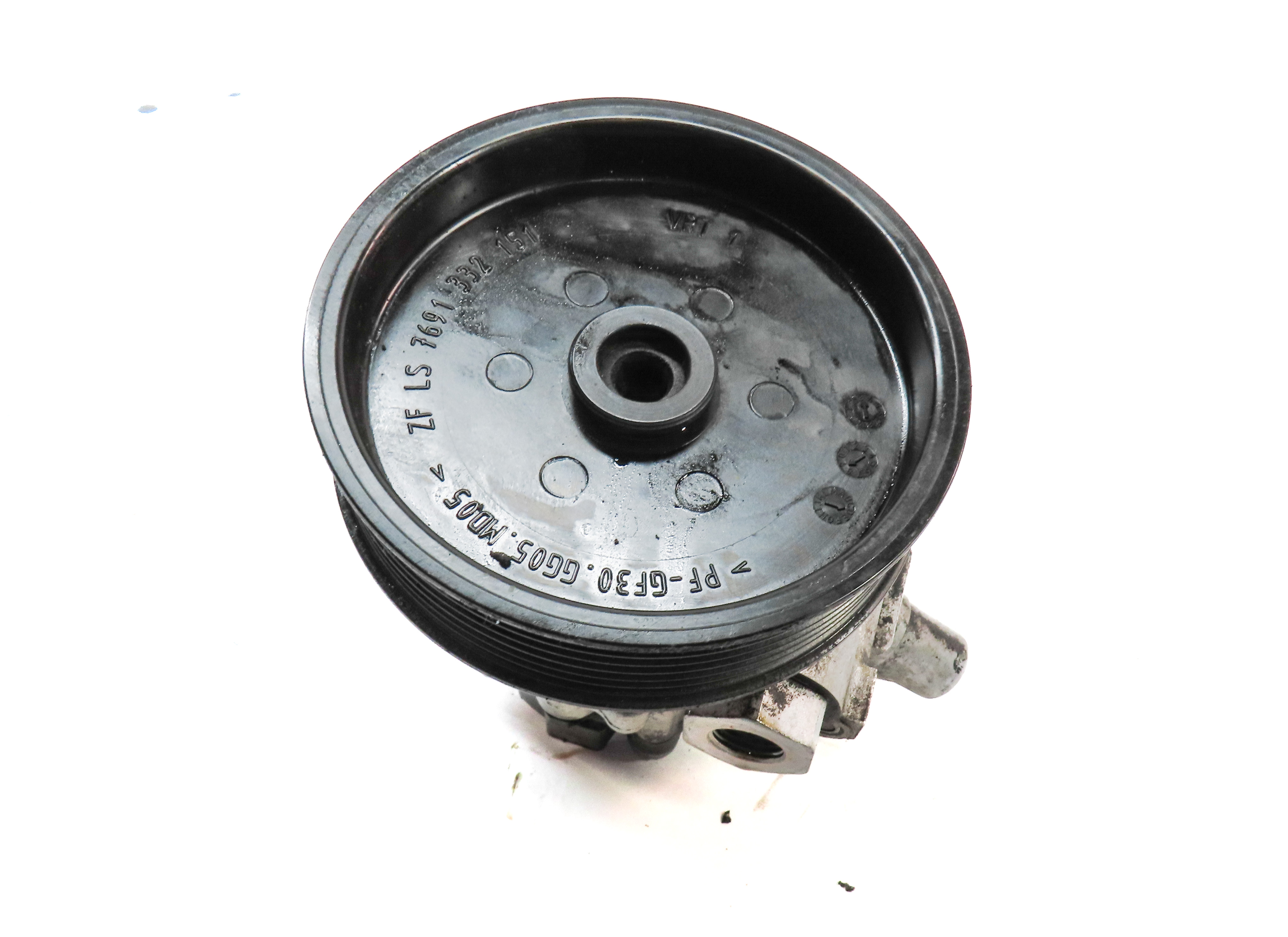 08-13 MERCEDES GL ML R CLASS (W164 W251 X164) 3.0L DIESEL POWER STEERING PUMP — exact item pictured